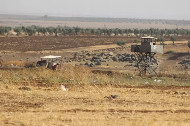 Işid'e Katılmak Üzere Suriye'ye Gitmeye Çalışan 9 Kişi Yakalandı Işid'e Katılmak Üzere Suriye'ye Gitmeye Çalışan 9 Kişi Yakalandı