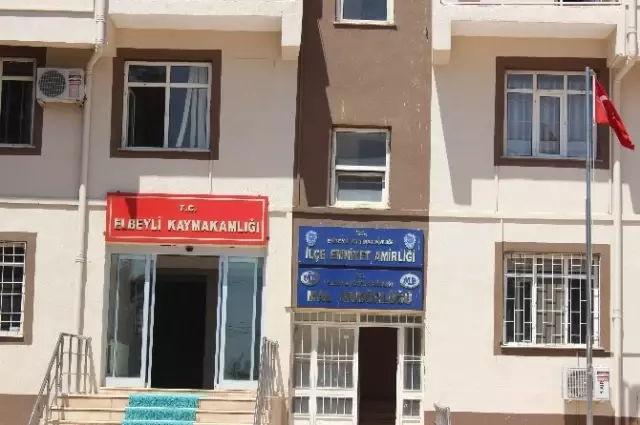 Işid'e Katılmak Üzere Suriye'ye Gitmeye Çalışan 9 Kişi Yakalandı Işid'e Katılmak Üzere Suriye'ye Gitmeye Çalışan 9 Kişi Yakalandı