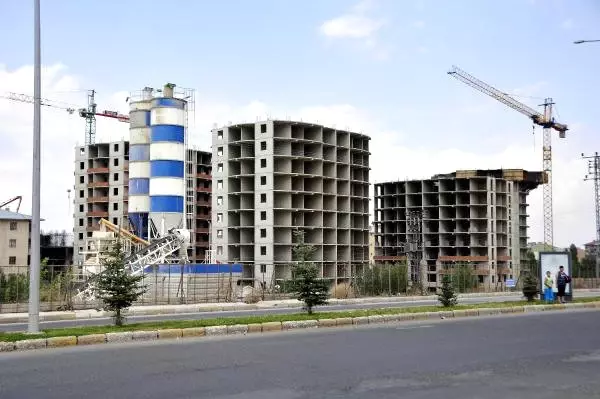 Belediyeden Konut Mağdurlarına: Adeta Gökyüzünden Daire Satın Almışlar Belediyeden Konut Mağdurlarına: Adeta Gökyüzünden Daire Satın Almışlar