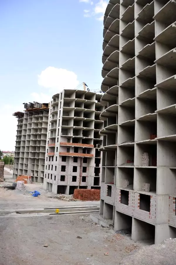 Belediyeden Konut Mağdurlarına: Adeta Gökyüzünden Daire Satın Almışlar Belediyeden Konut Mağdurlarına: Adeta Gökyüzünden Daire Satın Almışlar