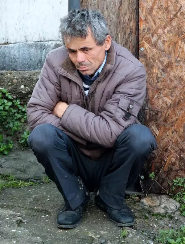 Zonguldak'ta Gözü Dönmüş Koca Karısını 33 Yerinden Bıçaklayıp Öldürdü