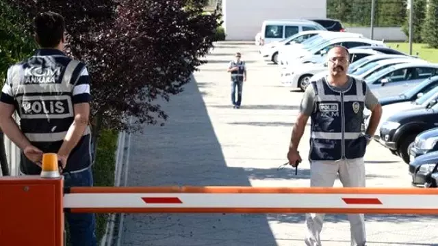 İpek Koza Holding Bünyesindeki Şirketlere Kayyum Atandı İpek Koza Holding Bünyesindeki Şirketlere Kayyum Atandı