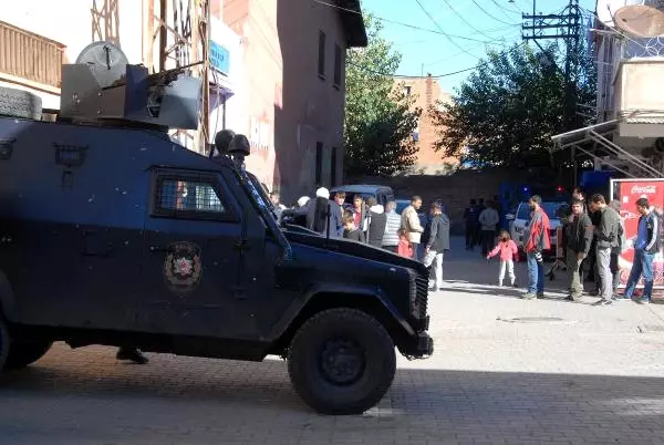 Güneydoğu'da Hendek ve Barikatlar Arasında Sakin Seçim