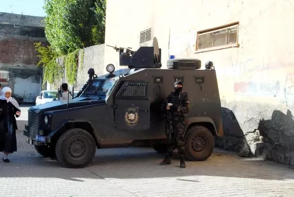 Güneydoğu'da Hendek ve Barikatlar Arasında Sakin Seçim