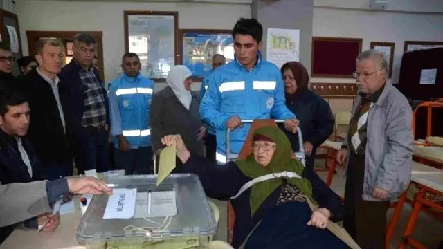 Oy Kullanamayan Hastaların İmdadına Evde Sağlık Hizmeti Ekipleri