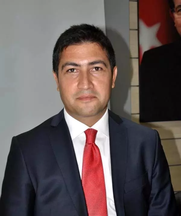 Denizli'de Bakan Zeybekci ve Partililer Zeybek Oynadı Denizli'de Bakan Zeybekci ve Partililer Zeybek Oynadı