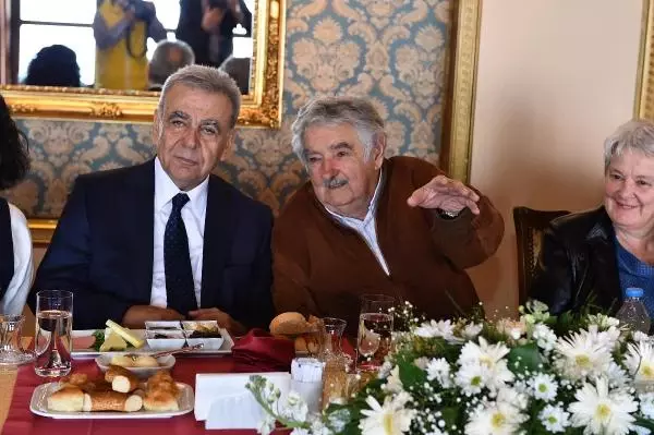 Saraysız Başkan', İzmir'de