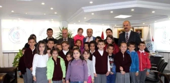 İlkokul Öğrencilerinden Başkan Özaltun'a Teşekkür Ziyareti