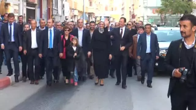 AK Parti Sakarya Milletvekili Minsolmaz Mazbatasını Aldı AK Parti Sakarya Milletvekili Minsolmaz Mazbatasını Aldı