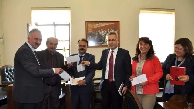 Belediye Meclis Üyelerinden Örnek Davranış Haberler