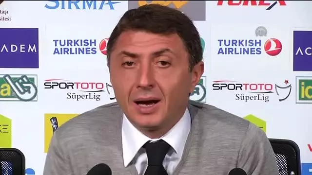 Şota Arveladze, Başakşehir Maçını Değerlendirdi Şota Arveladze, Başakşehir Maçını Değerlendirdi