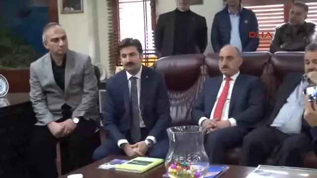Sapanca Belediye Başkanının Makam Otomobili Kurşunlandı Sapanca Belediye Başkanının Makam Otomobili Kurşunlandı