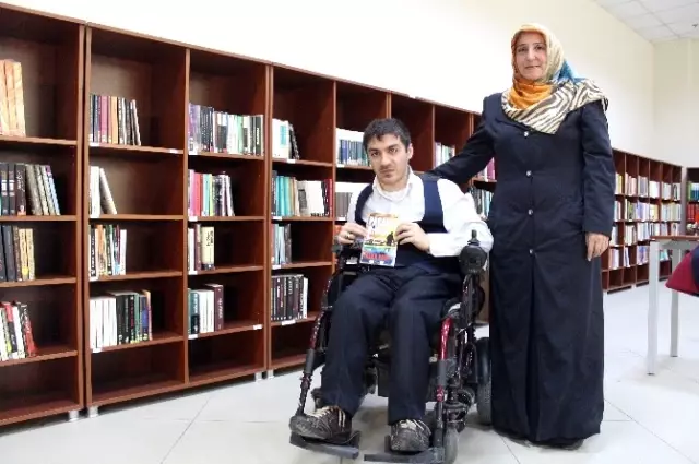 Polis Olamadı Kitabını Yazdı