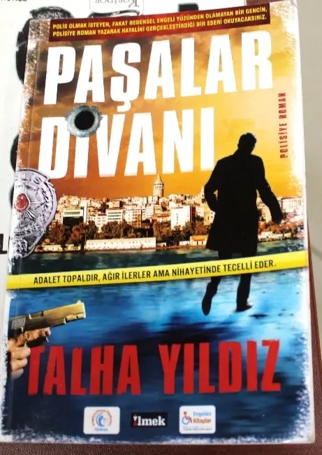 Polis Olamadı Kitabını Yazdı