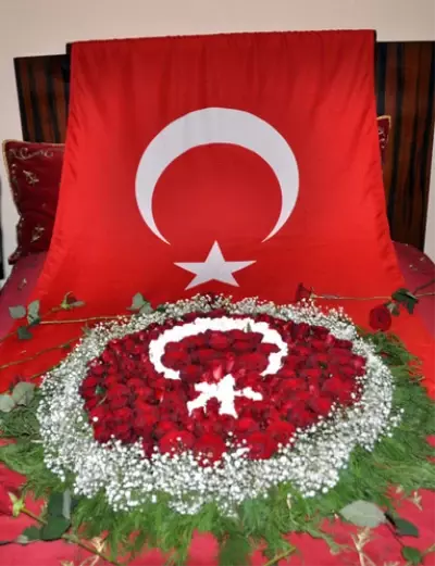 Atatürk, Ölümünün 77. Yılında Saygıyla Anıldı