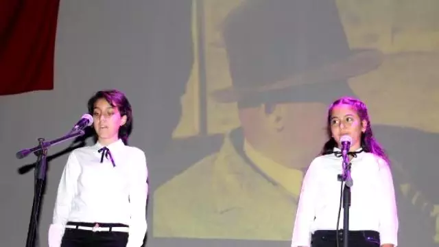 İranlı Kız Öğrenci, İngilizce Atatürk Şiiri Okudu İranlı Kız Öğrenci, İngilizce Atatürk Şiiri Okudu