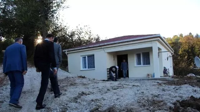 Çamaş Kaymakamlığından Yaşlı Kadına Ev Haberler