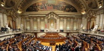 Portekiz'de 10 Günlük Hükümet Düştü