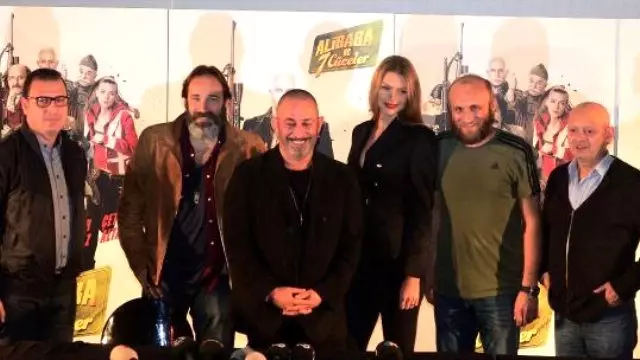 cem yilmaz yeni filmini anlatirken