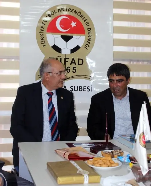 Muğlaspor Teknik Heyetinden TÜFAD'a Ziyaret Muğlaspor Teknik Heyetinden TÜFAD'a Ziyaret