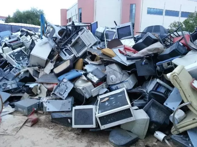 Teknoloji de Teknolojiye Yenik Düştü Teknoloji de Teknolojiye Yenik Düştü