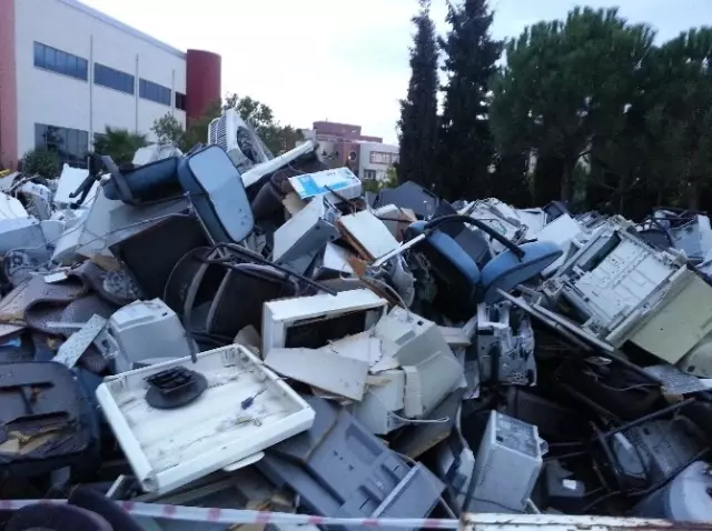 Teknoloji de Teknolojiye Yenik Düştü Teknoloji de Teknolojiye Yenik Düştü