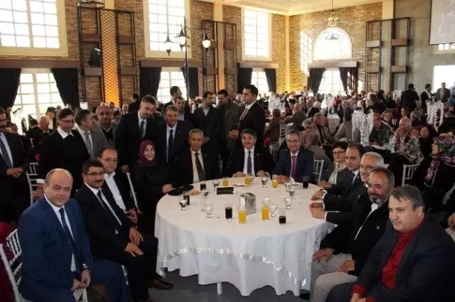 Arınç Nikah Şahidi Oldu Arınç Nikah Şahidi Oldu