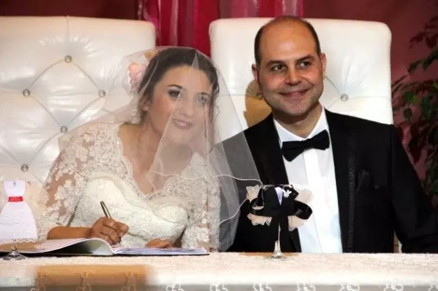 Arınç Nikah Şahidi Oldu Arınç Nikah Şahidi Oldu