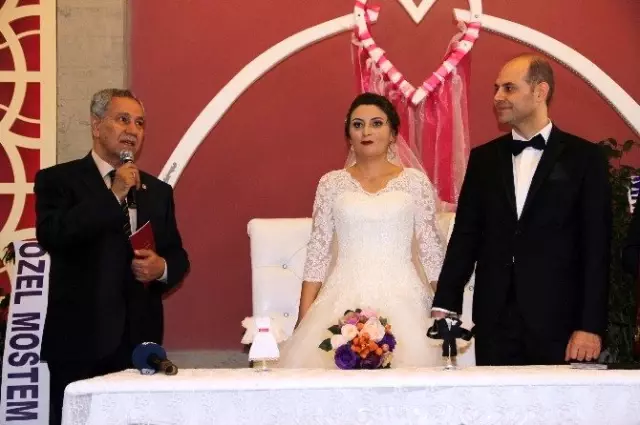 Arınç Nikah Şahidi Oldu Arınç Nikah Şahidi Oldu