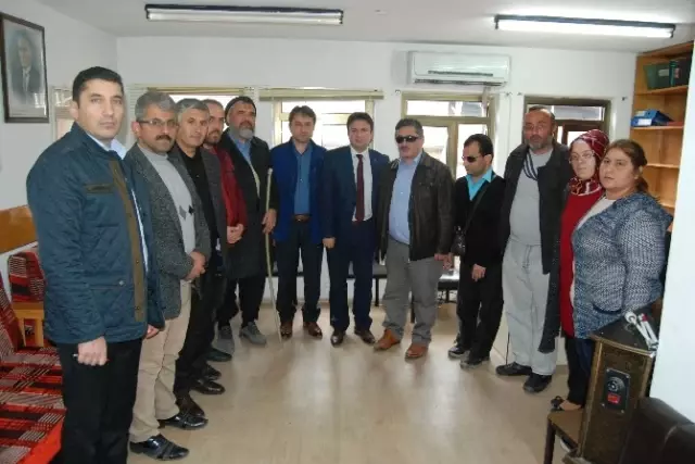 AK Parti'den Kardef'e Ziyaret AK Parti'den Kardef'e Ziyaret