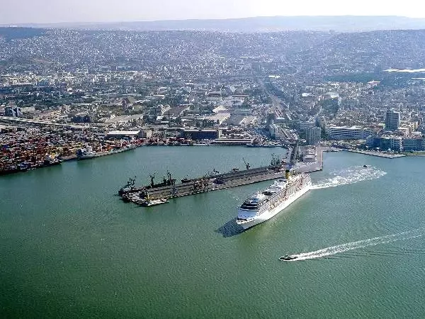 Alsancak Limanı İhaleye Çıkıyor Alsancak Limanı İhaleye Çıkıyor