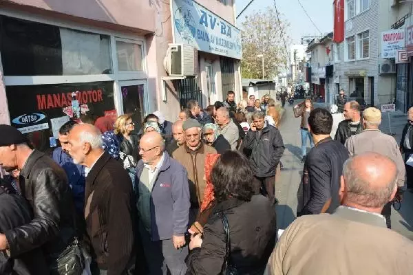 Emeklinin 'Ev' Kuyruğu Emeklinin 'Ev' Kuyruğu
