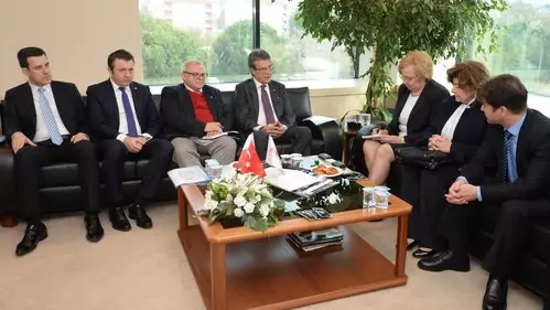 Polonya'dan İşbirliği Daveti Polonya'dan İşbirliği Daveti