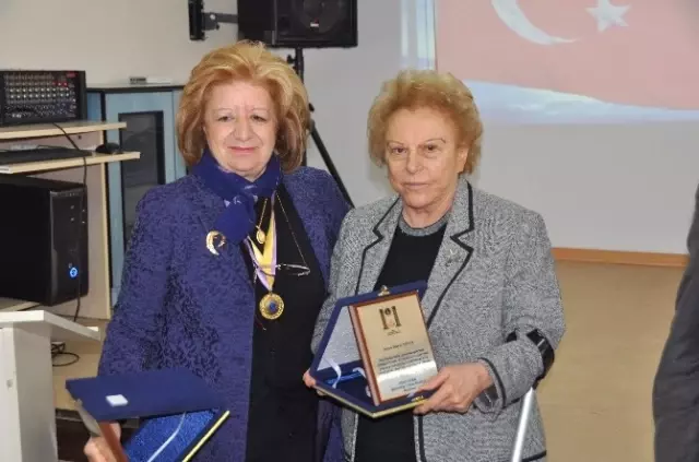 Engelli Öğrencilere Sınıf ve Oyun Parkı Yapıldı Engelli Öğrencilere Sınıf ve Oyun Parkı Yapıldı