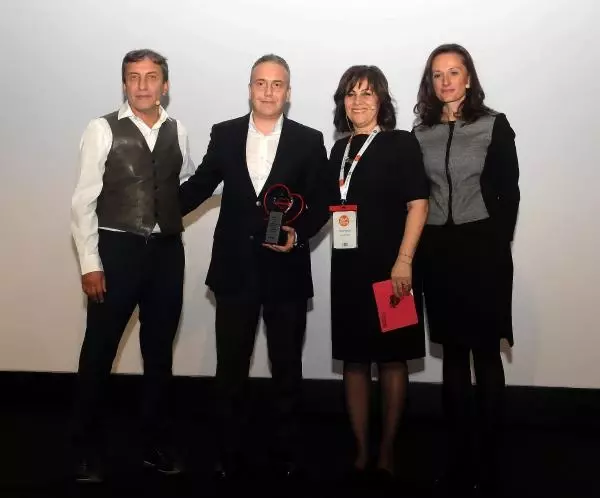 Hepsiburada.com ve Kanal D'ye 'Lovemarks' Ödülü