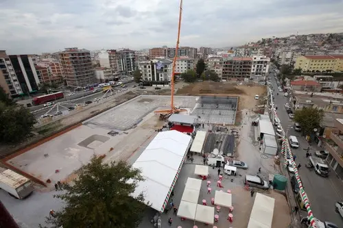 İzmir Karşıyaka'da Fakülte, Yüksekokul ve Poliklinik Temeli Atıldı İzmir Karşıyaka'da Fakülte, Yüksekokul ve Poliklinik Temeli Atıldı