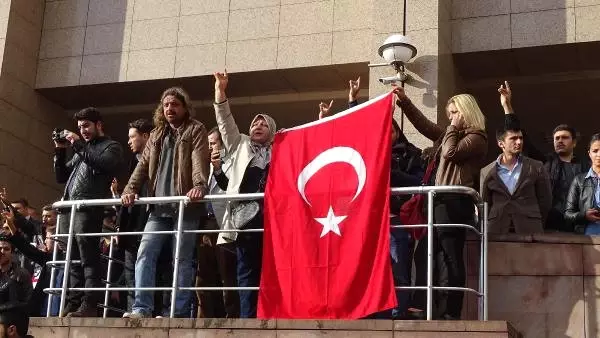 Ege Üniversitesi'ndeki Fırat Çakıroğlu Cinayeti Davası Başladı