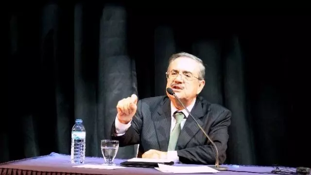 Taha Akyol Uaü Öğrencileriyle Buluştu