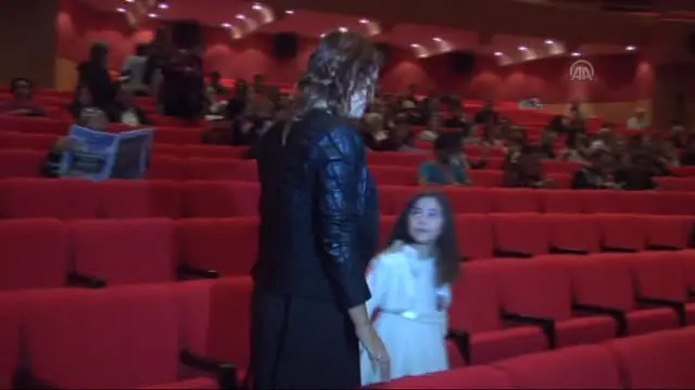 52. Uluslararası Antalya Film Festivali - 'Misafir' Filminin Galası 52. Uluslararası Antalya Film Festivali - 'Misafir' Filminin Galası