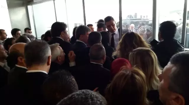 AK Parti'li Belediye Başkanları Valiyi Kınadı