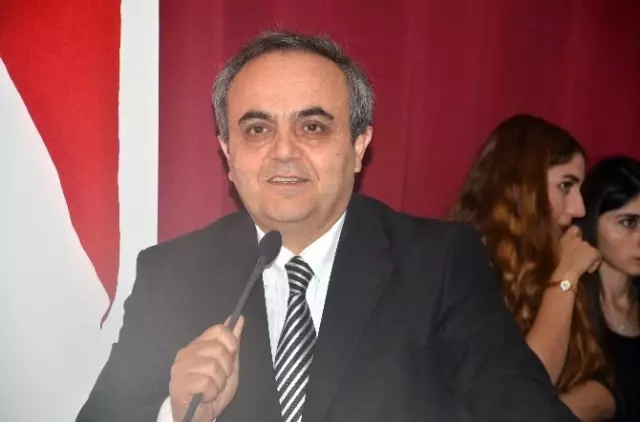Şeyh Edebali Üniversitesinde Kütüphaneye Katkıda Bulunanlara Plaket
