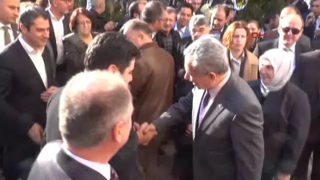 Manisa Arınç, Manisa'da Sağlık Merkezi Açtı Manisa Arınç, Manisa'da Sağlık Merkezi Açtı