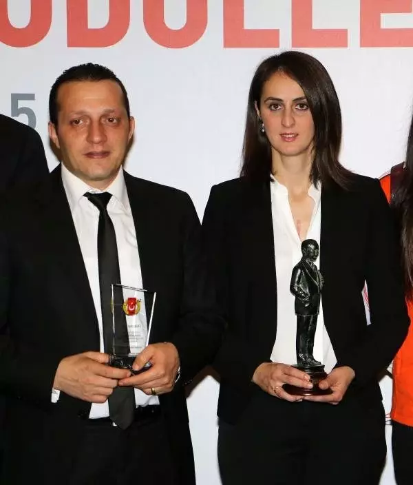 Tgc Sedat Simavi Ödülleri Sahiplerini Buldu... Tgc Sedat Simavi Ödülleri Sahiplerini Buldu...