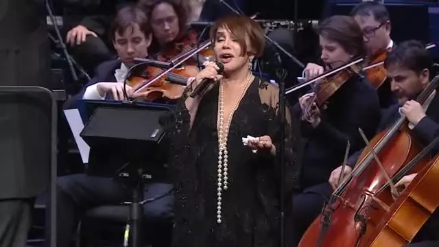 The Royal Philharmonic Orchestra'dan Sezen Aksu Yorumu -2