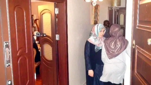 Hidayet Karaca Nin Evinde Polis Arama Yapti Haber