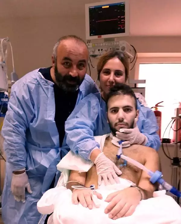 Maganda Kurbanı Liseliye Quaresma'dan Forma, Muslera'dan Eldiven Maganda Kurbanı Liseliye Quaresma'dan Forma, Muslera'dan Eldiven