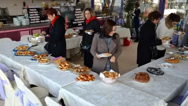 Thd'den Öğrencilere Yardım Kermesi Thd'den Öğrencilere Yardım Kermesi