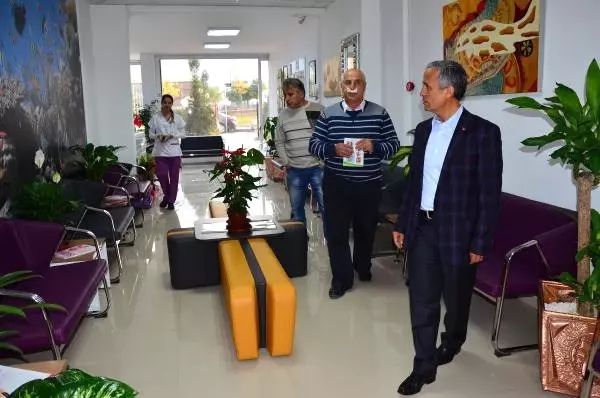 Eski Vekilden 'Sülüklü' İlaçsız Tedavi Merkezi Eski Vekilden 'Sülüklü' İlaçsız Tedavi Merkezi