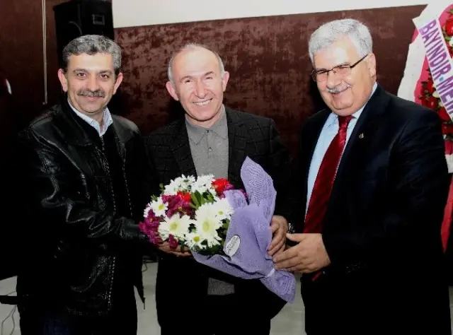Prof. Dr. Şimşirgil Osmanlı'nın Temel Değerlerini Anlattı Prof. Dr. Şimşirgil Osmanlı'nın Temel Değerlerini Anlattı
