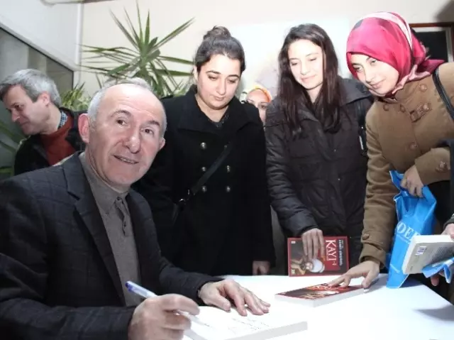 Prof. Dr. Şimşirgil Osmanlı'nın Temel Değerlerini Anlattı Prof. Dr. Şimşirgil Osmanlı'nın Temel Değerlerini Anlattı